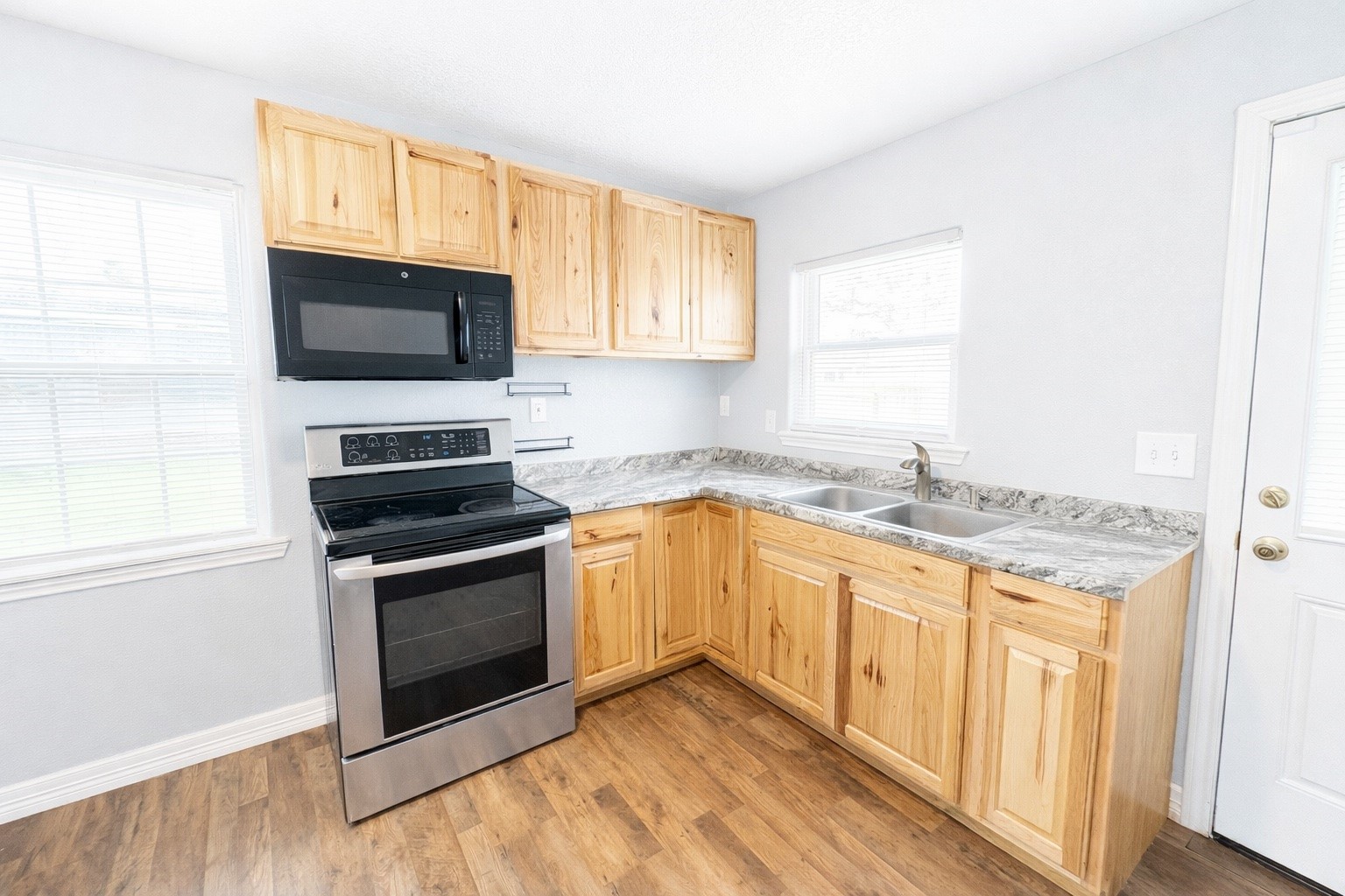 406 North Fig Street Sweeny, TX 77480 - Photo 24 of 36