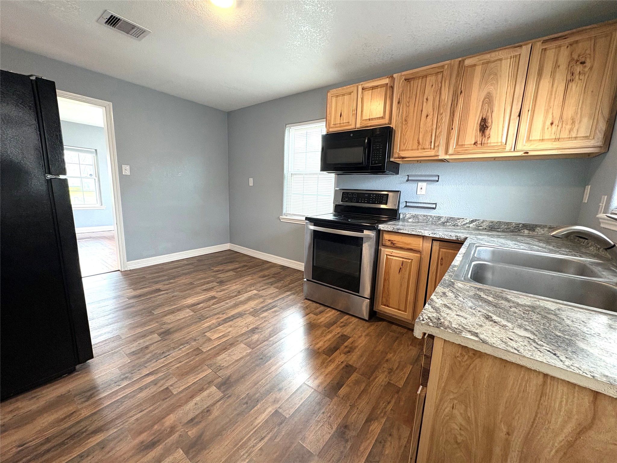 406 North Fig Street Sweeny, TX 77480 - Photo 27 of 36