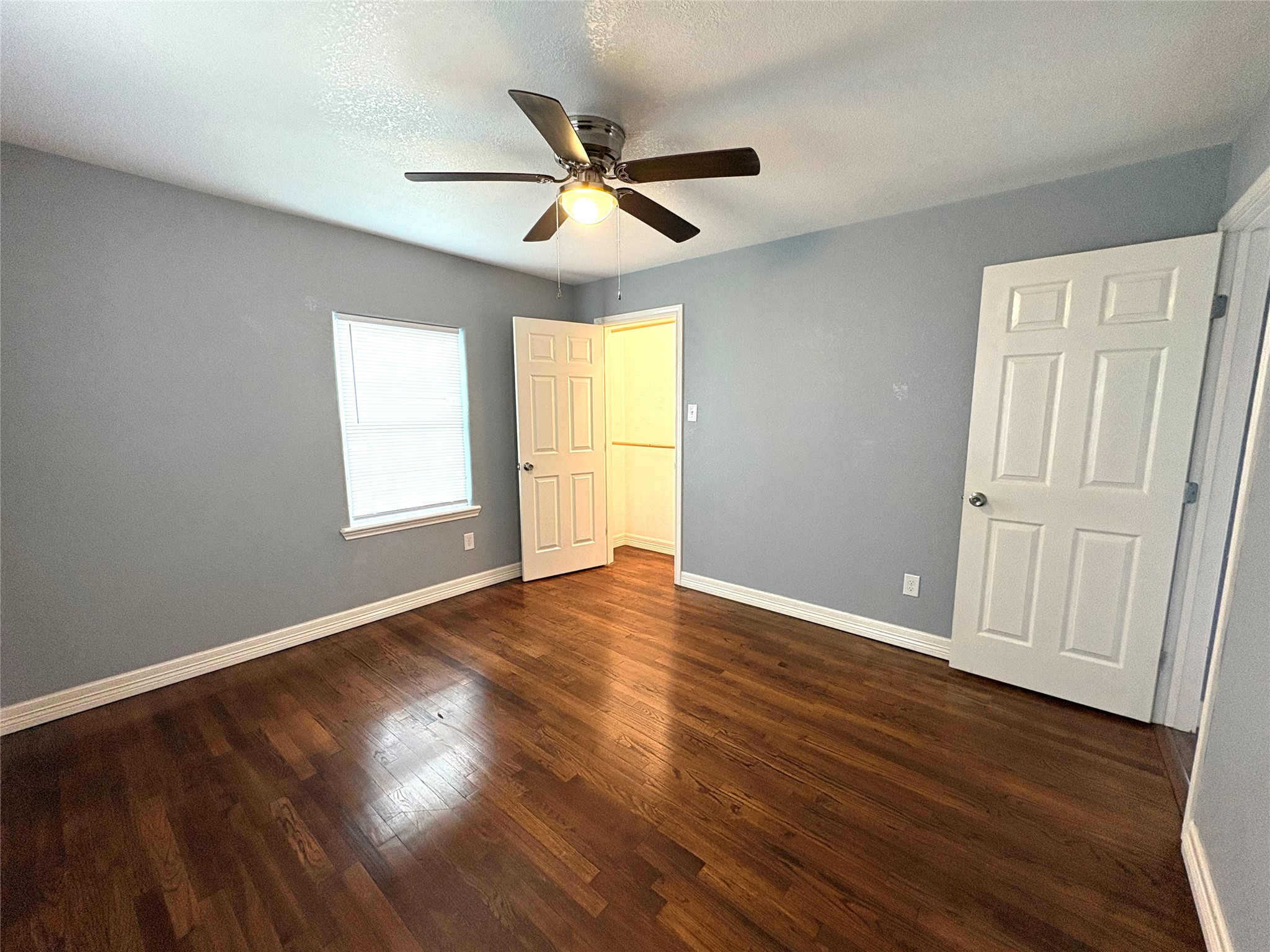 406 North Fig Street Sweeny, TX 77480 - Photo 30 of 36 Bedroom 1