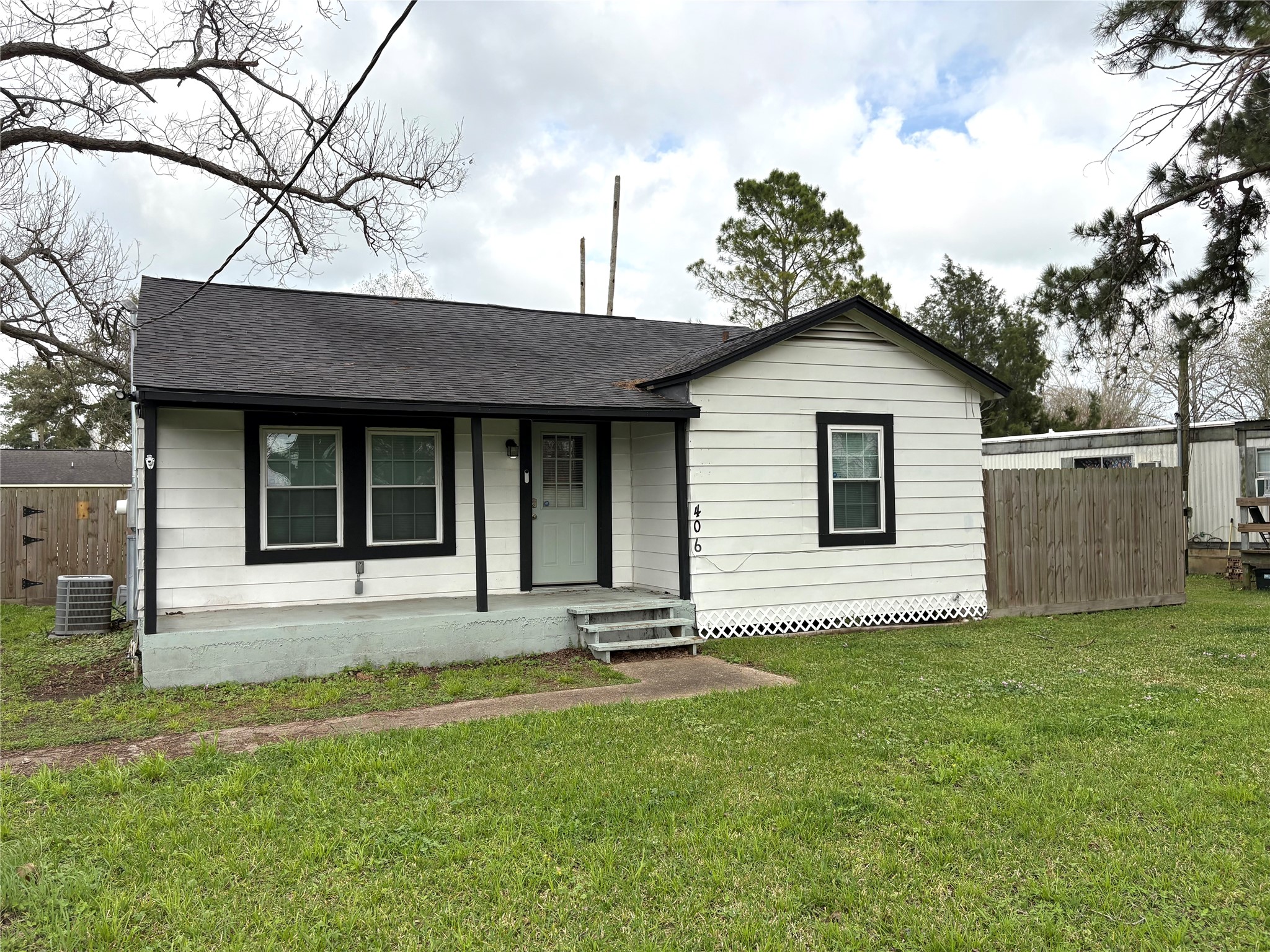 406 North Fig Street Sweeny, TX 77480 - Photo 8 of 36