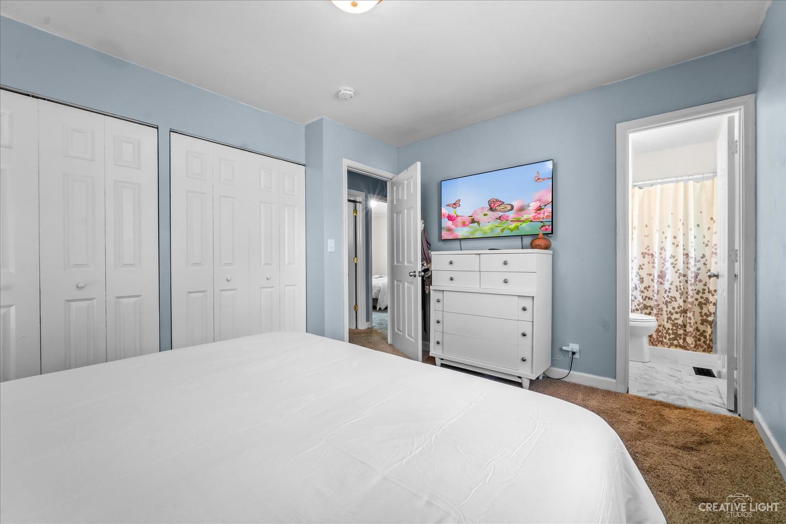 261 Seabury Road Bolingbrook, IL 60440 - Photo 12 of 20