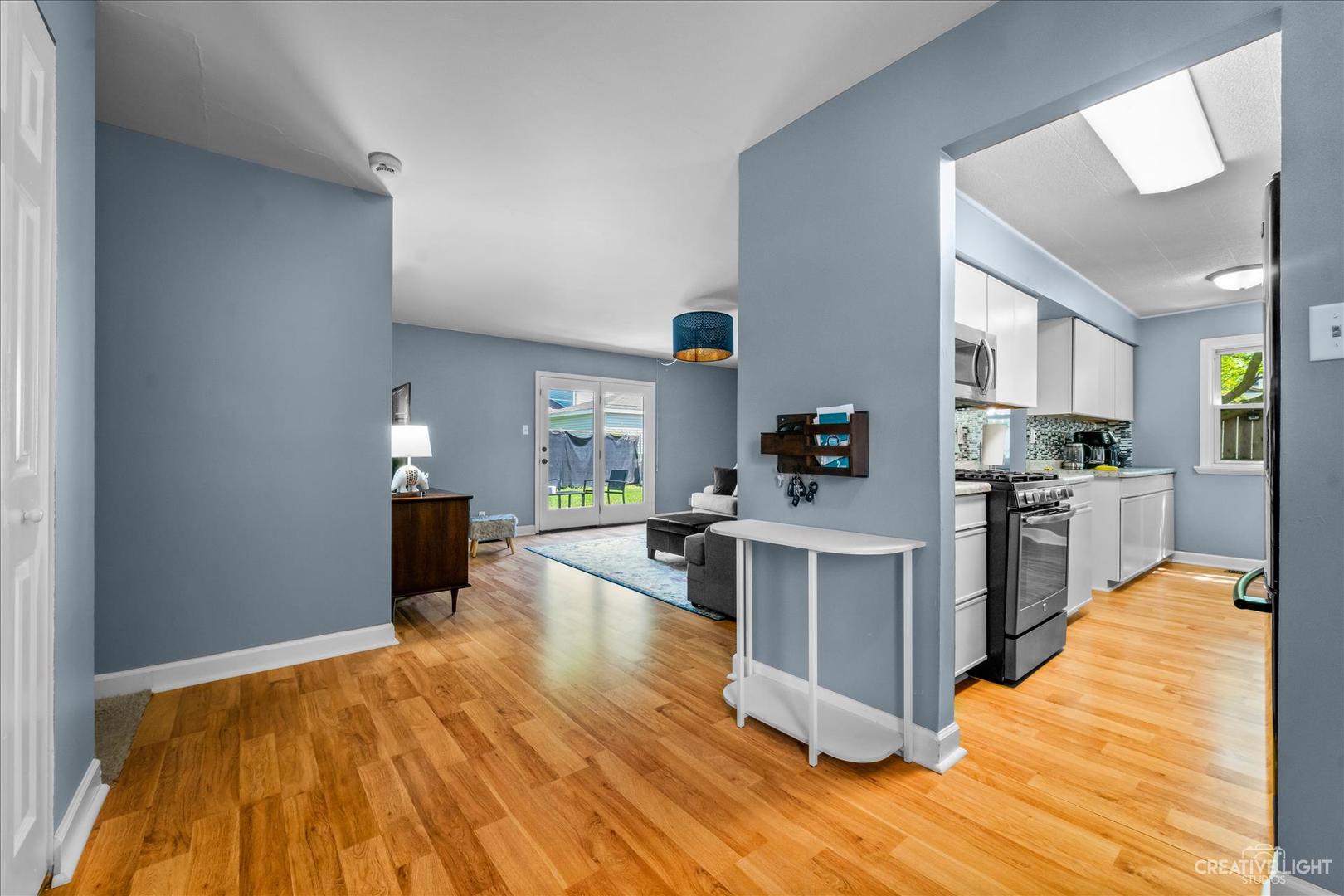 261 Seabury Road Bolingbrook, IL 60440 - Photo 4 of 20