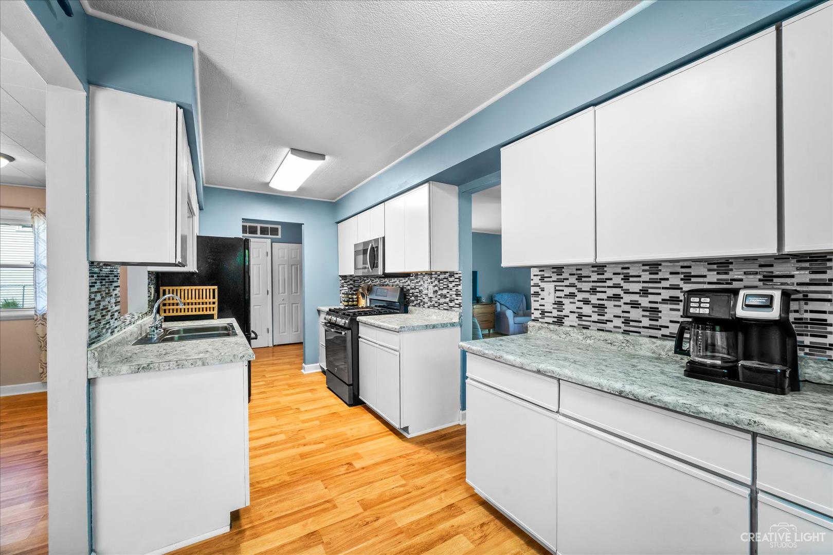 261 Seabury Road Bolingbrook, IL 60440 - Photo 8 of 20
