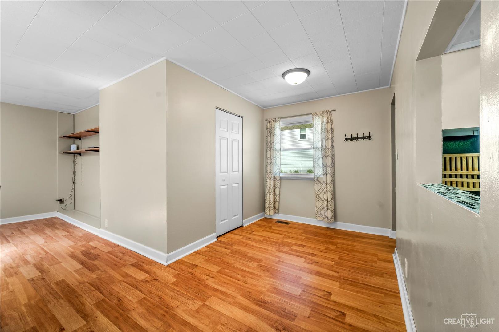 261 Seabury Road Bolingbrook, IL 60440 - Photo 9 of 20