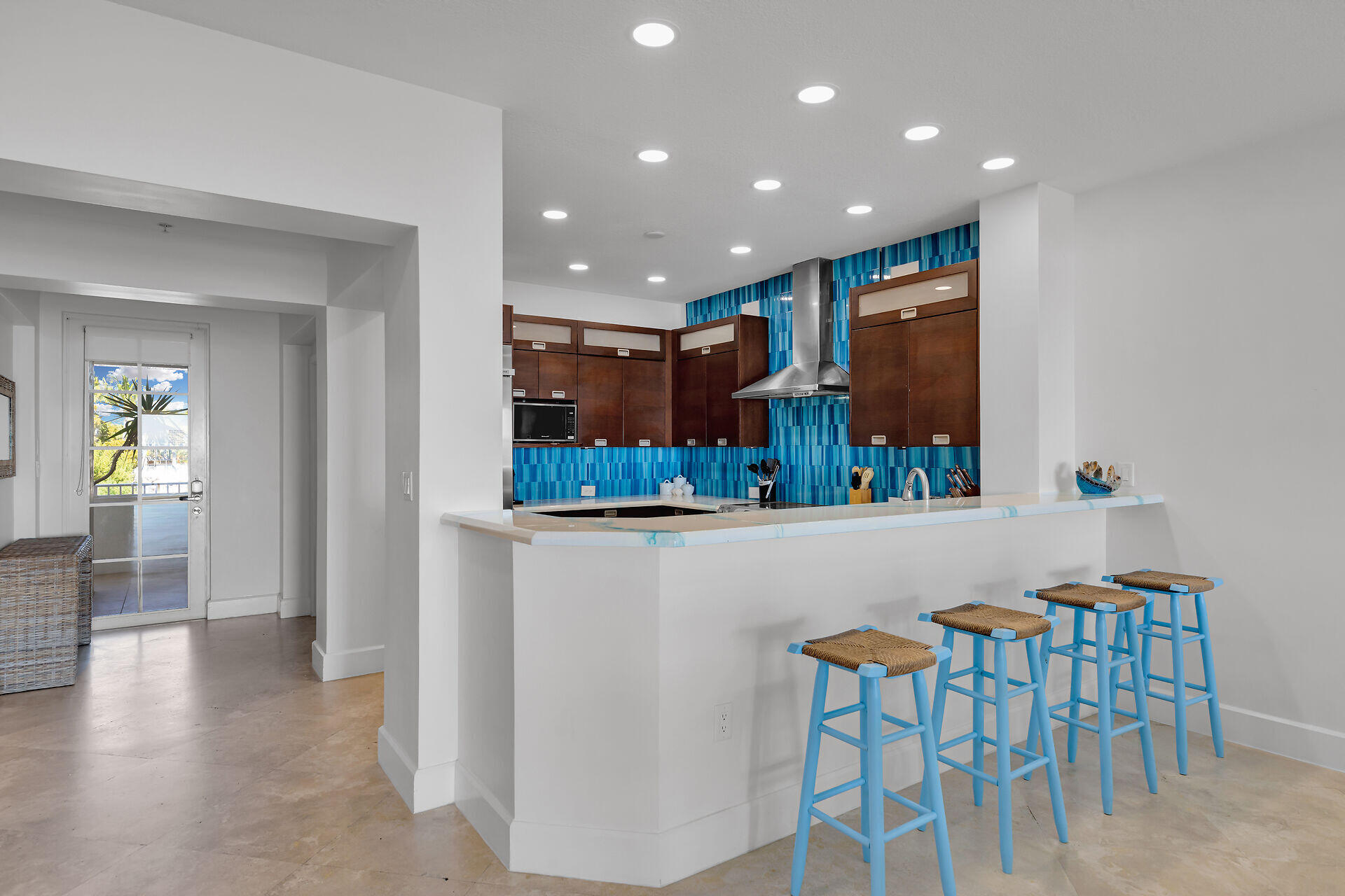 97501 Overseas Highway, Unit 324 Key Largo, FL 33037 - Photo 42 of 75 Kitchen Bar