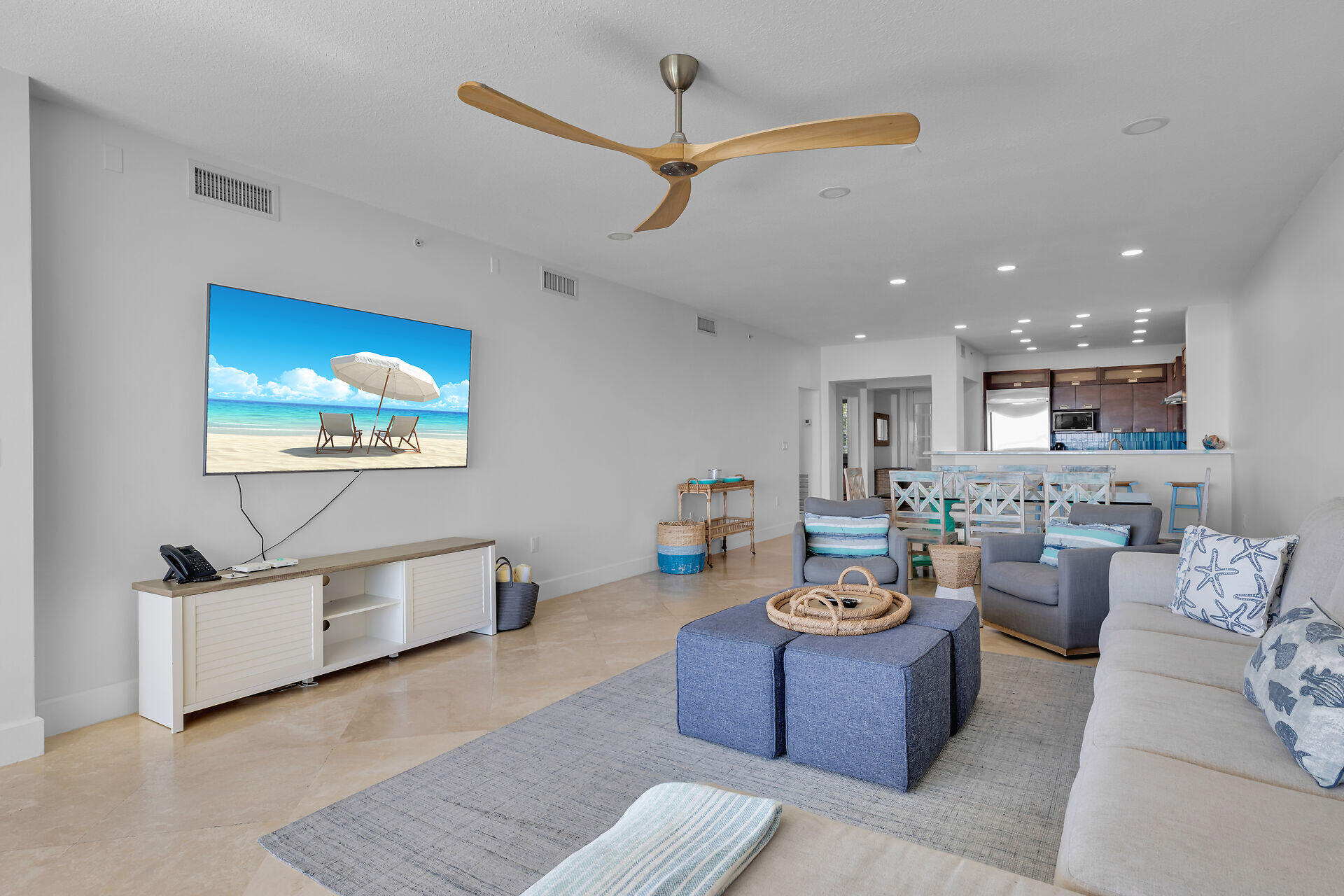 97501 Overseas Highway, Unit 324 Key Largo, FL 33037 - Photo 45 of 75 Living Area