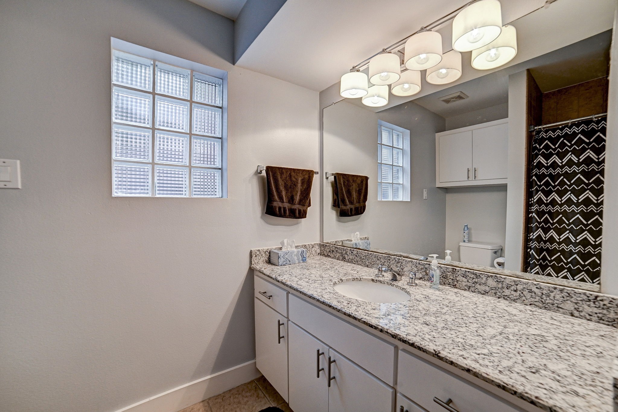 5838 Larkin Street Houston, TX 77007 - Photo 8 of 44
