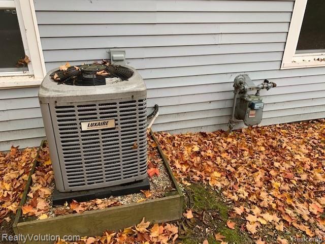 3164 Lakeshore Road Lexington, MI 48450 - Photo 13 of 13 IMG_9489.jpg