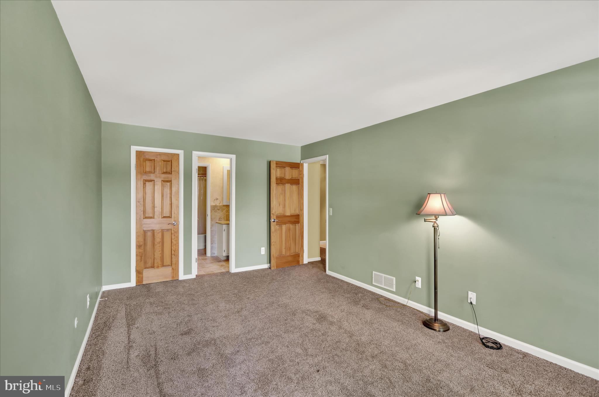 1 Olympic Drive Reading, PA 19607 - Photo 23 of 26 a view of empty room with lamp