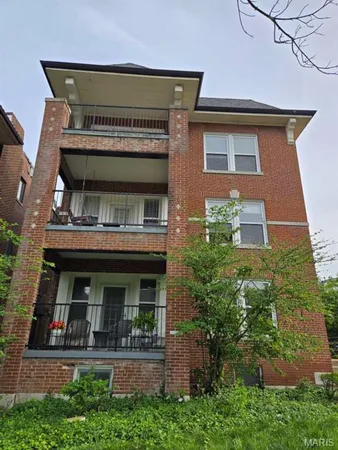 $1,400 | 5528 Waterman Boulevard, Unit 1N, St. Louis, MO 63112