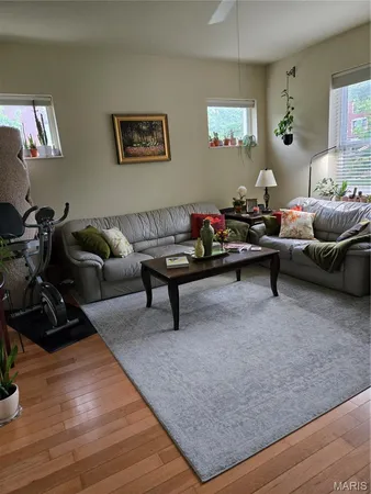 $1,400 | 5528 Waterman Boulevard, Unit 1N, St. Louis, MO 63112