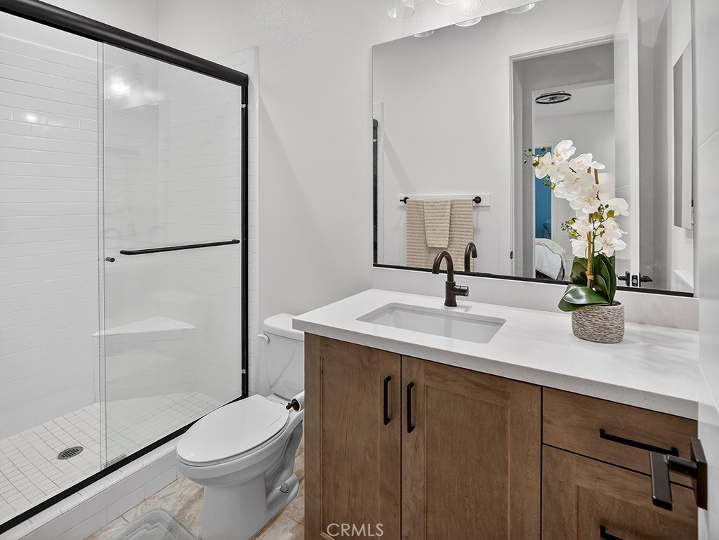 32441 Toyon Road Temecula, CA 92591 - Photo 30 of 47 Bathroom 3