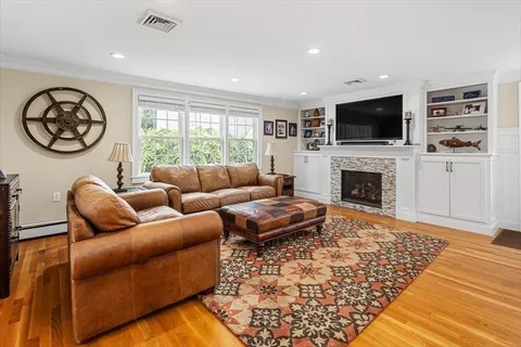 $1,250,000 | 72 Scotland Street, Hingham, MA 02043