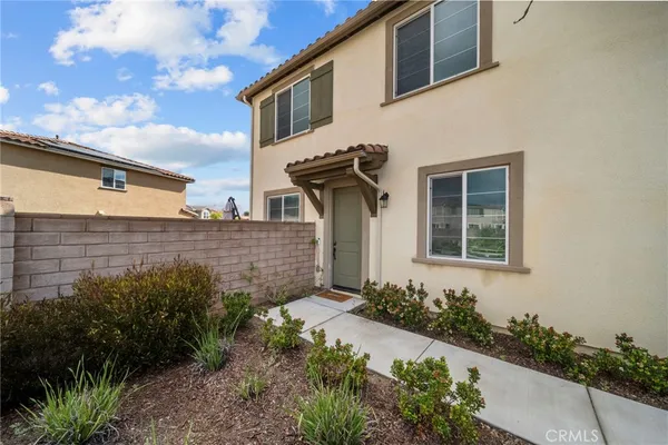 $725,000 | 370 Campbell Court, Santa Paula, CA 93060
