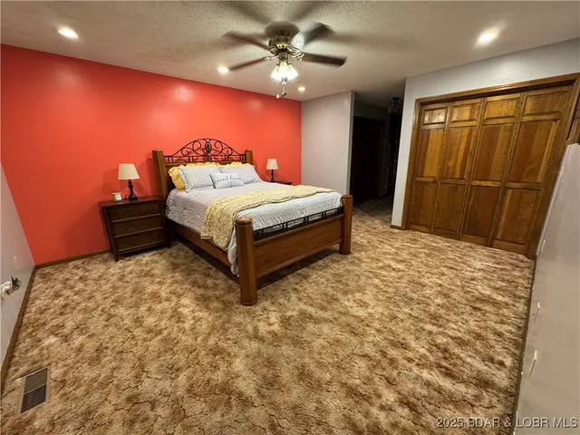 $379,990 | 83 Oak Tree Road, Camdenton, MO 65020