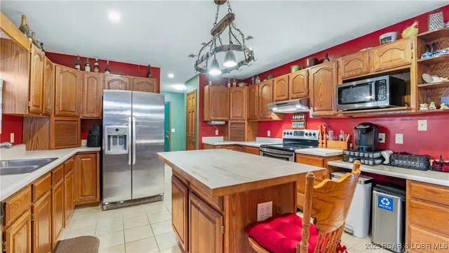 $379,990 | 83 Oak Tree Road, Camdenton, MO 65020