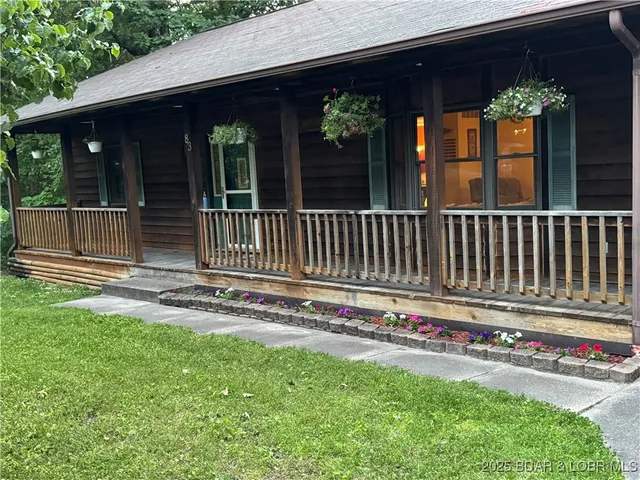 $379,990 | 83 Oak Tree Road, Camdenton, MO 65020