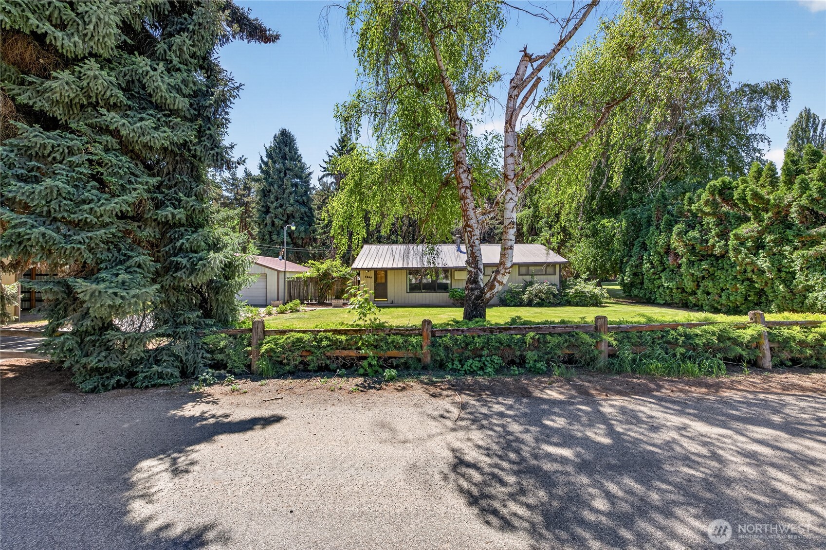 5685 Airport Road Cashmere, WA 98815 - Photo 1 of 28