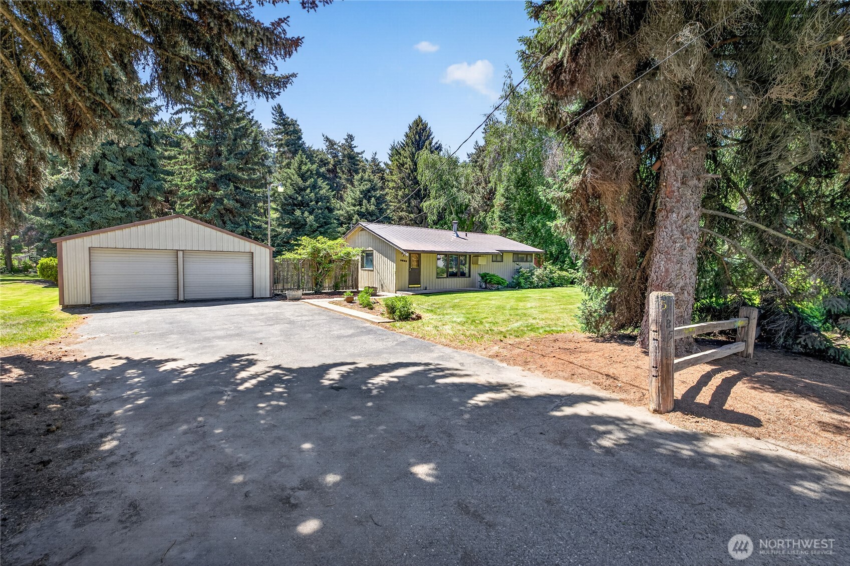 5685 Airport Road Cashmere, WA 98815 - Photo 2 of 28