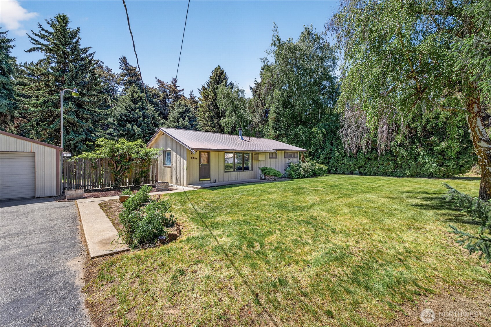 5685 Airport Road Cashmere, WA 98815 - Photo 3 of 28