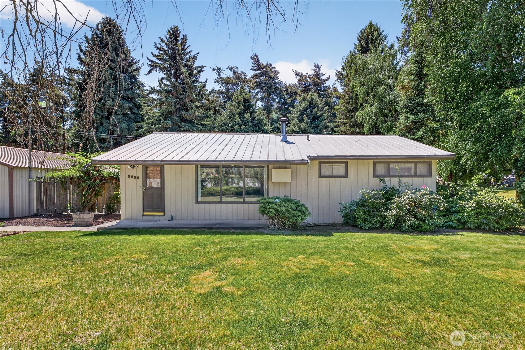 5685 Airport Road Cashmere, WA 98815 - Photo 6 of 28