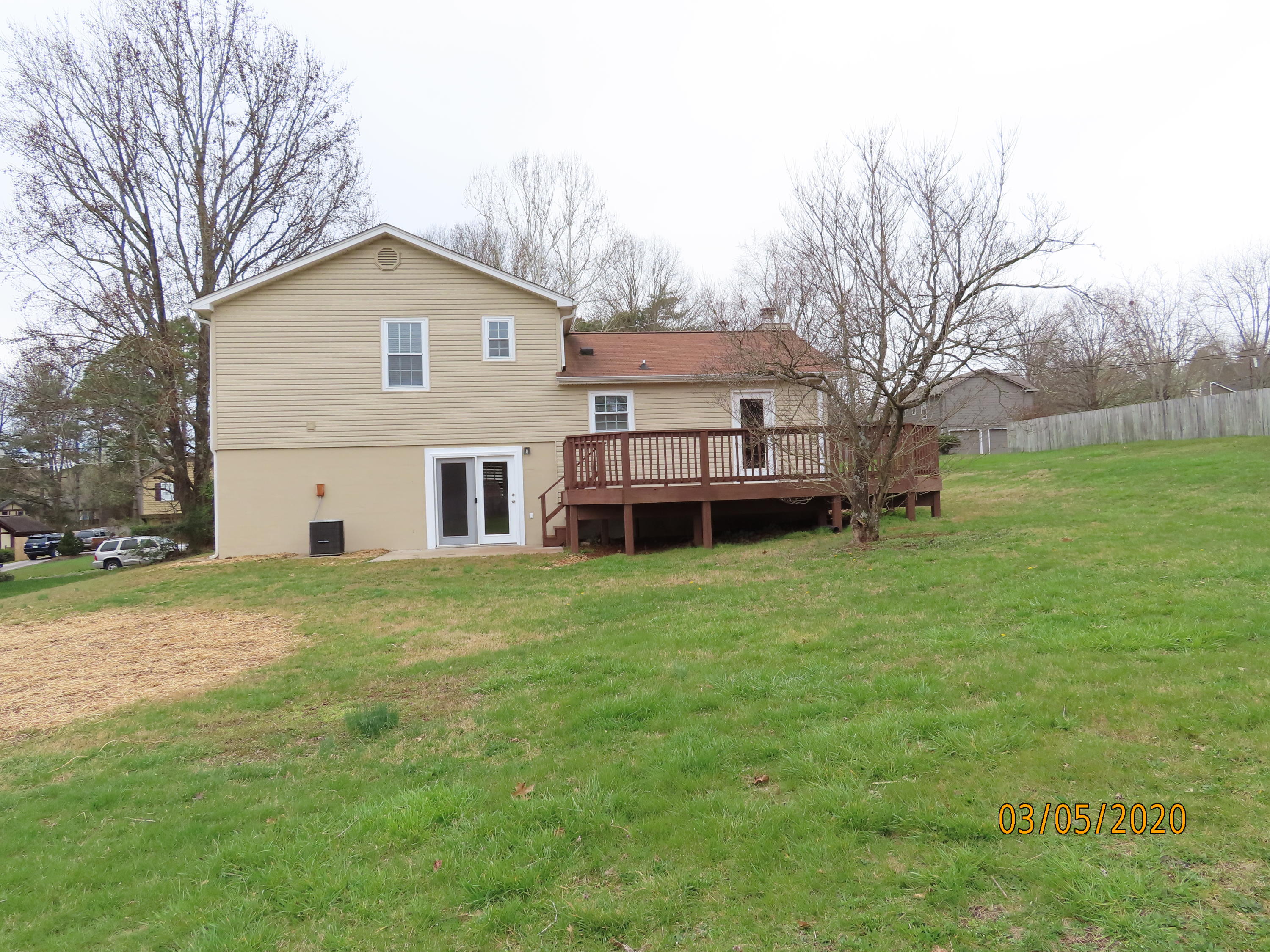1802 Cannondale Road Knoxville, TN 37922 - Photo 37 of 39 SIDE VIEW