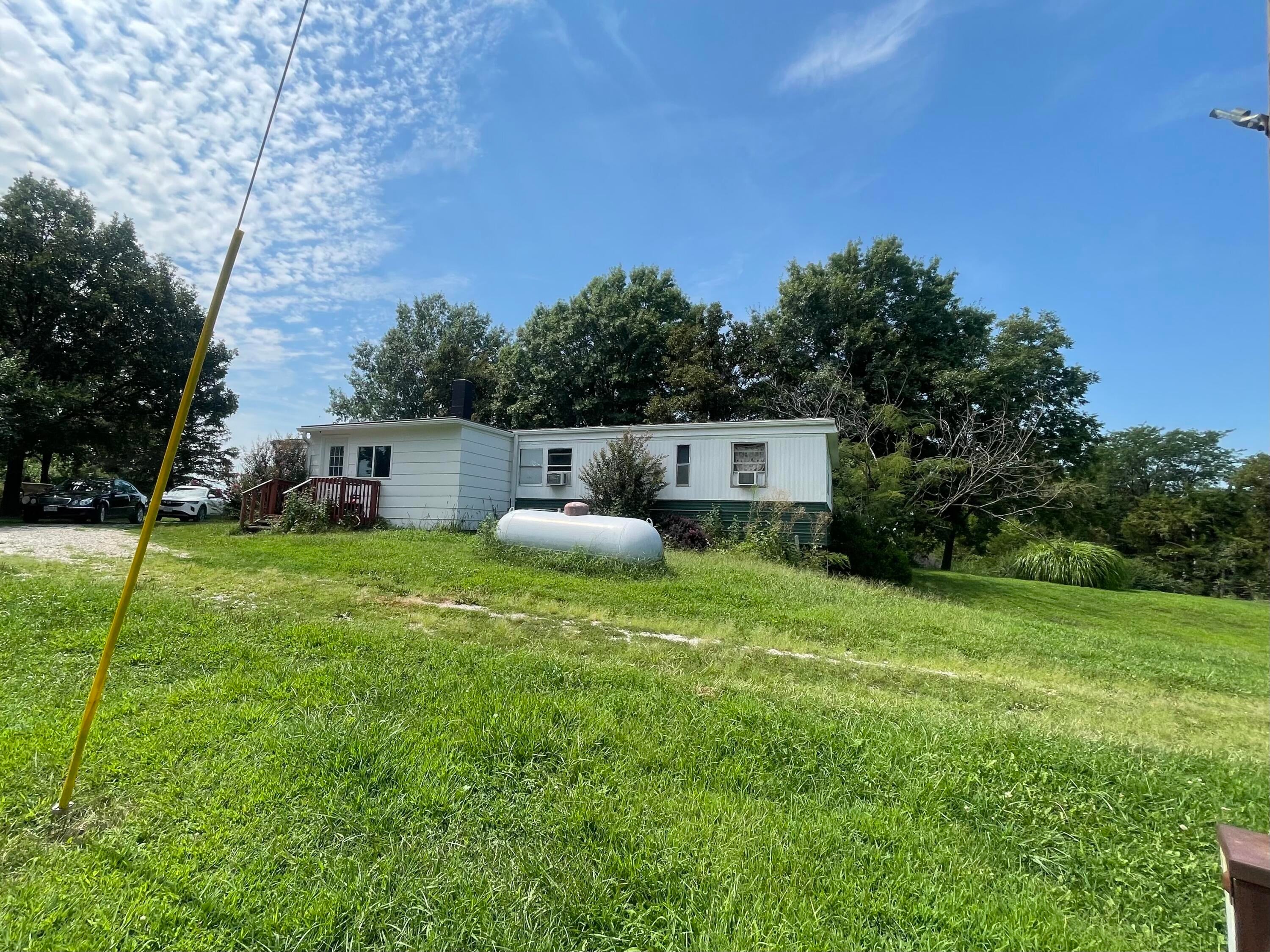 38763 Salisbury Road Salisbury, MO 65281 - Photo 2 of 36 Gallery Image 2