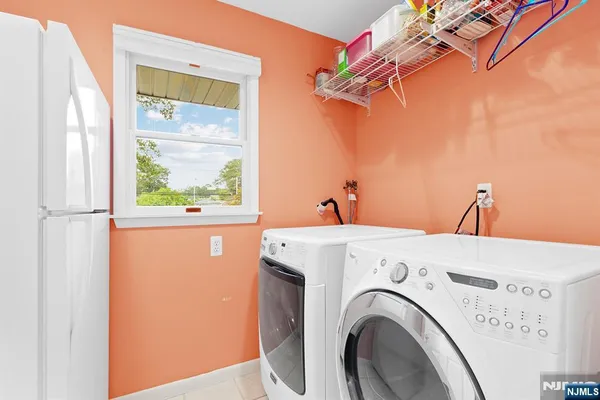 $699,900 | 180 Rafkind Road, Bloomingdale, NJ 07403