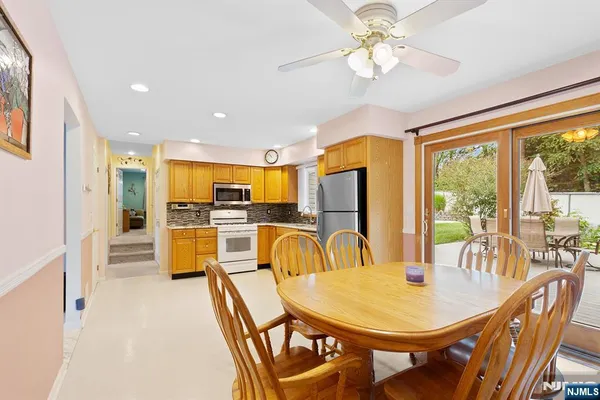 $699,900 | 180 Rafkind Road, Bloomingdale, NJ 07403