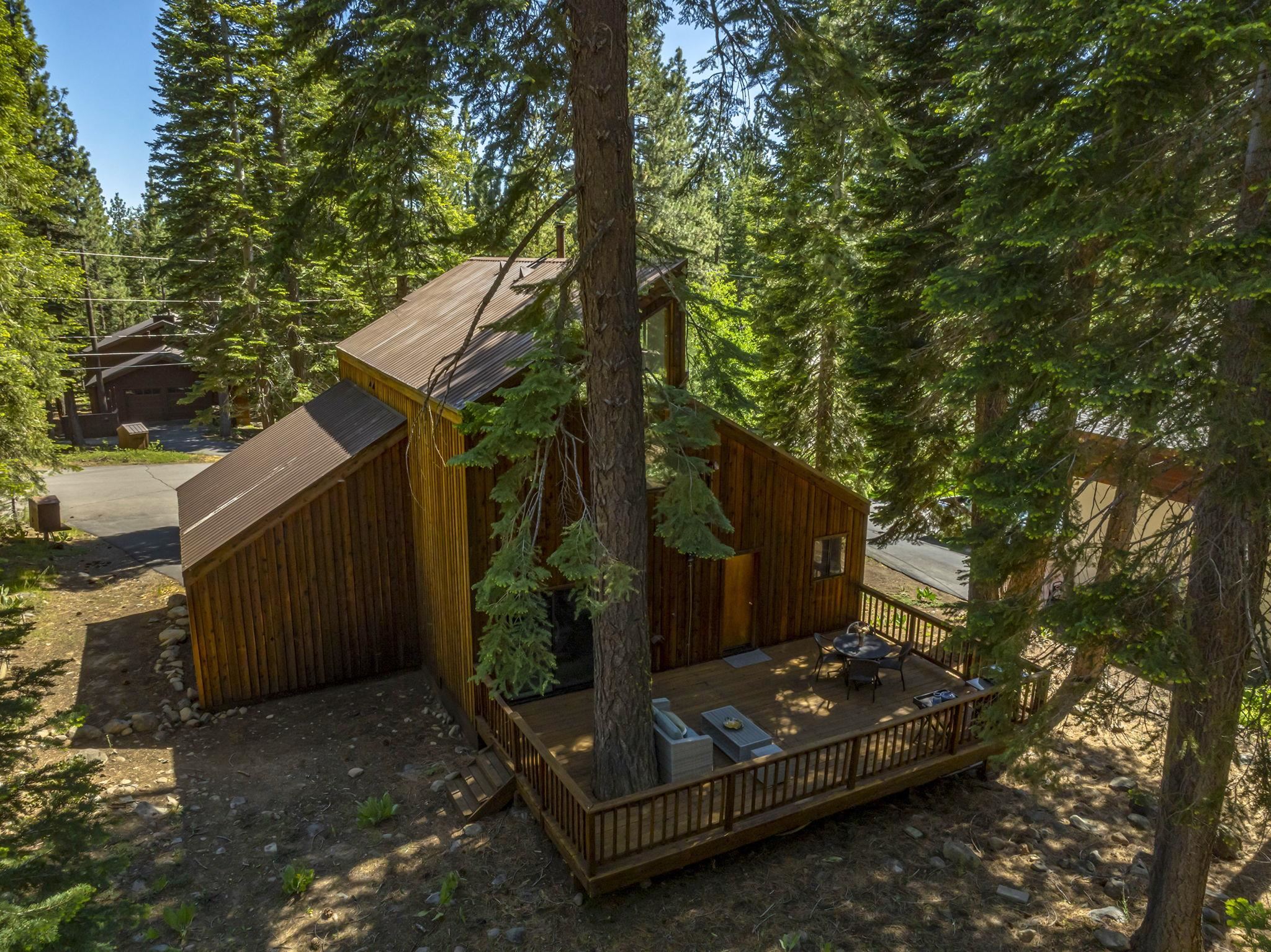 12331 Bennett Flat Road Truckee, CA 96161 - Photo 2 of 28