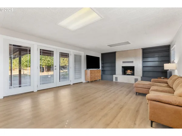 $700,000 | 1175 Northwest Baker Drive, White Salmon, WA 98672