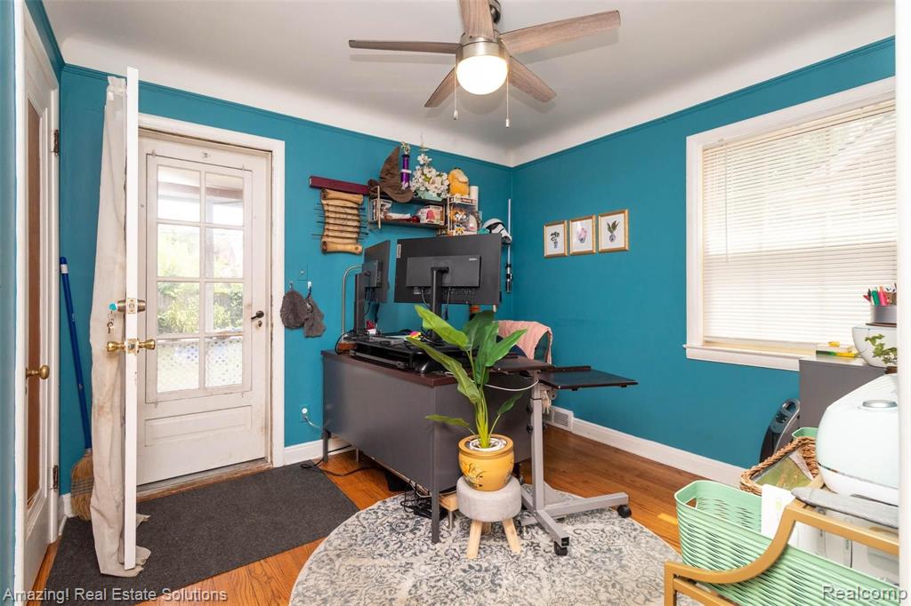 4710 Yorkshire Road Detroit, MI 48224 - Photo 19 of 23