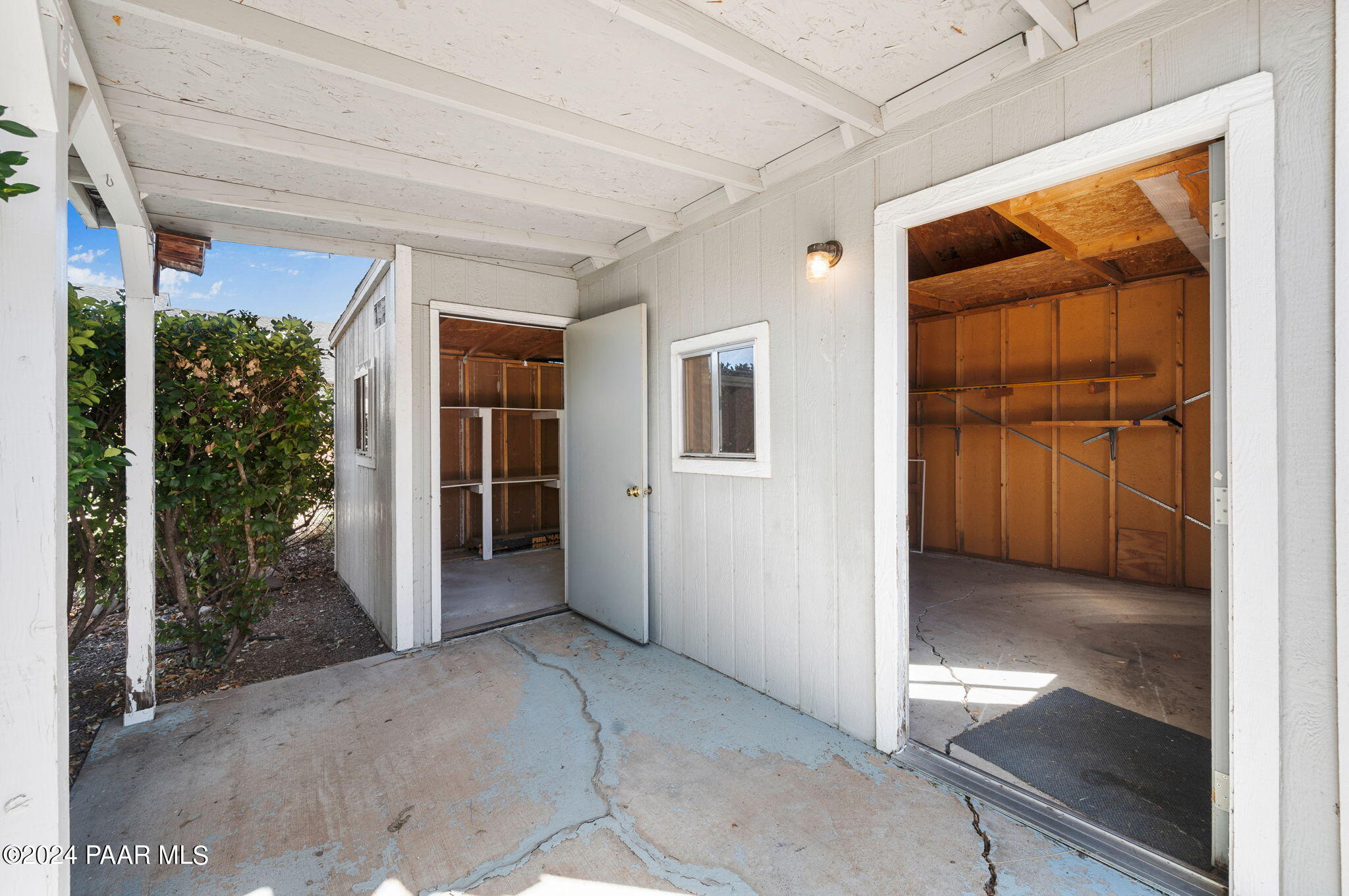 8128 East Gale Road Prescott Valley, AZ 86314 - Photo 33 of 38 an empty room with a door and windows