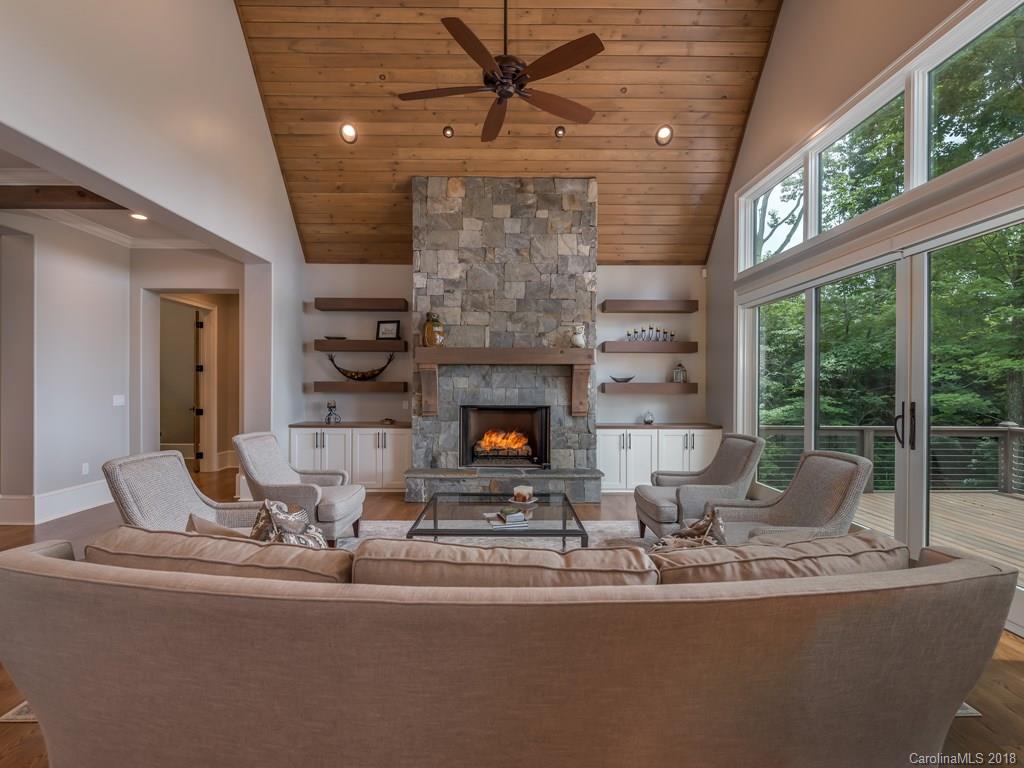 506 High Cliffs Road Hendersonville, NC 28739 - Photo 4 of 31 Gallery Image 4