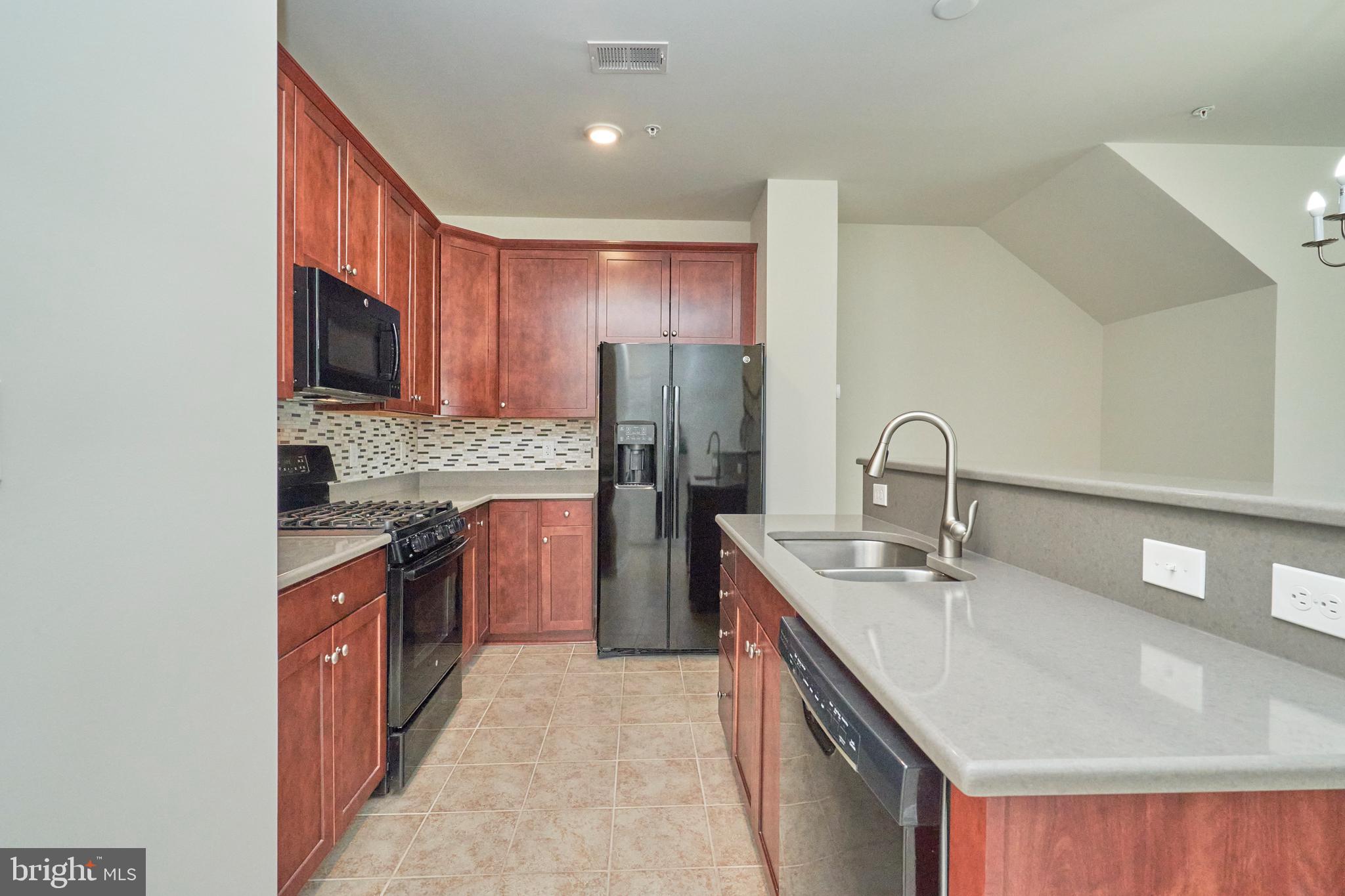 43427 Town Gate Square Chantilly, VA 20152 - Photo 15 of 22 Updated Galley Kitchen