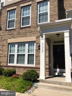 43427 Town Gate Square Chantilly, VA 20152 - Photo 2 of 22 Entry Front/Stoop