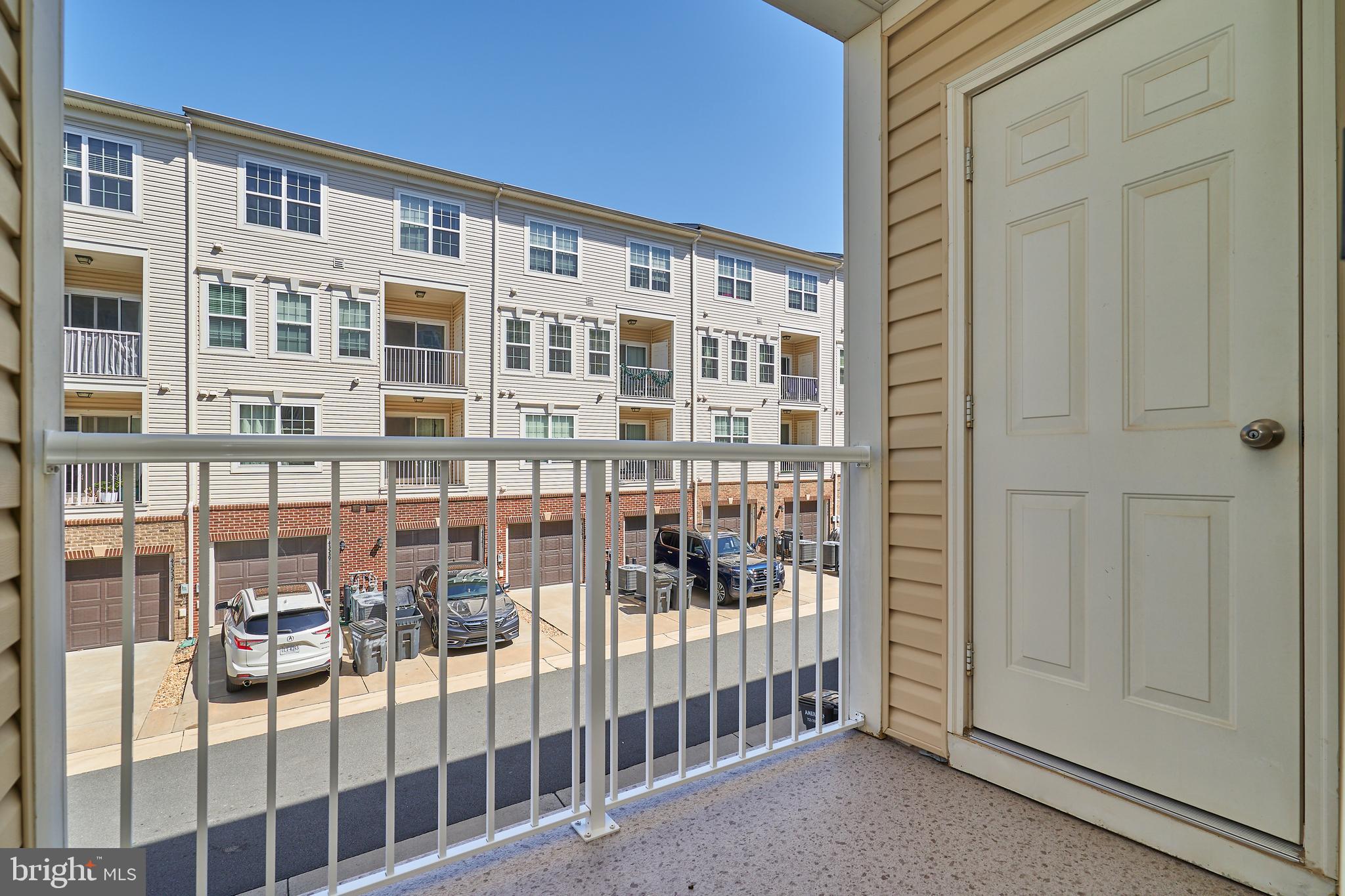 43427 Town Gate Square Chantilly, VA 20152 - Photo 21 of 22 Balcony View