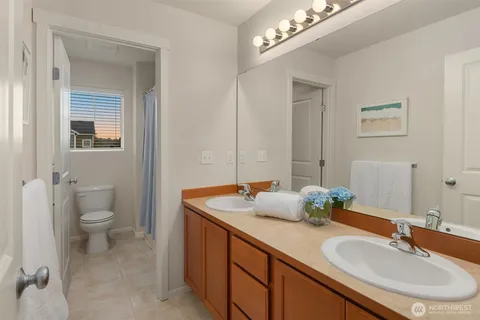 $699,950 | 16009 24th Street East, Lake Tapps, WA 98391