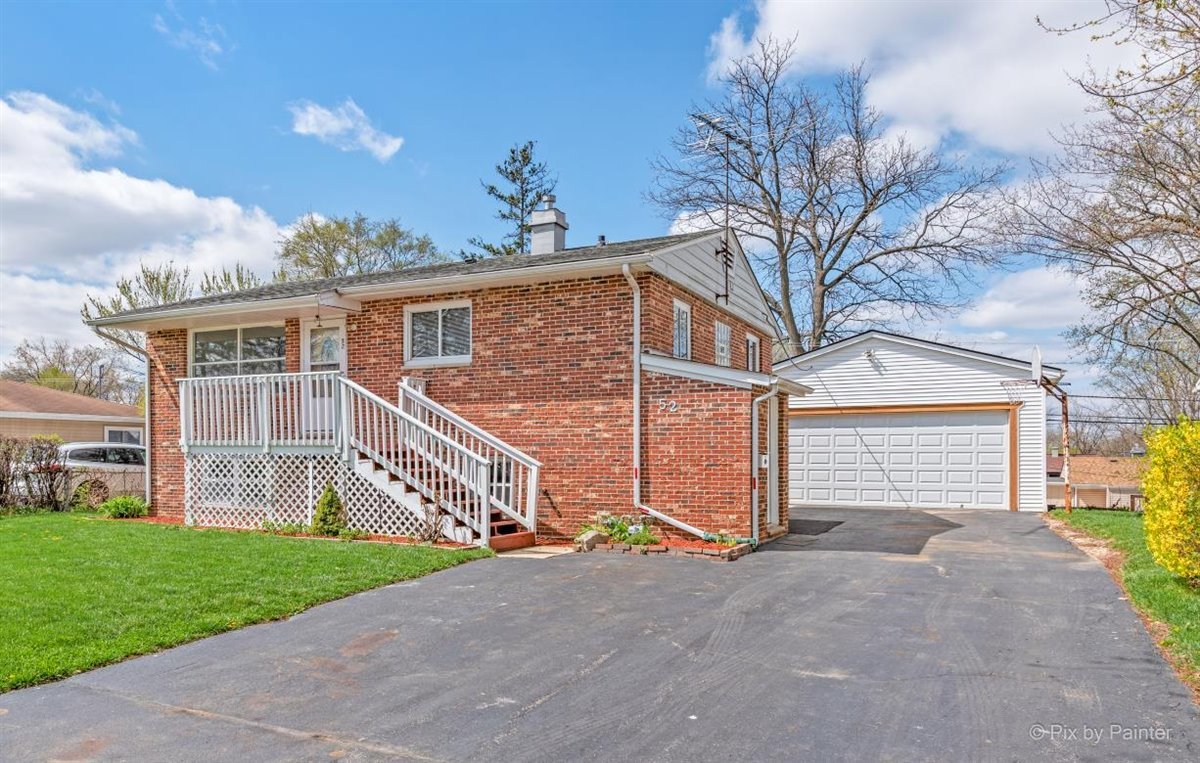 52 Wren Road Carpentersville, IL 60110 - Photo 1 of 24