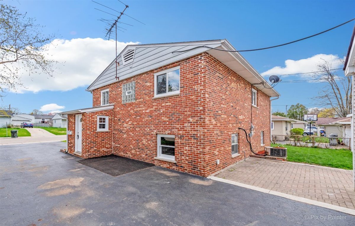 52 Wren Road Carpentersville, IL 60110 - Photo 19 of 24