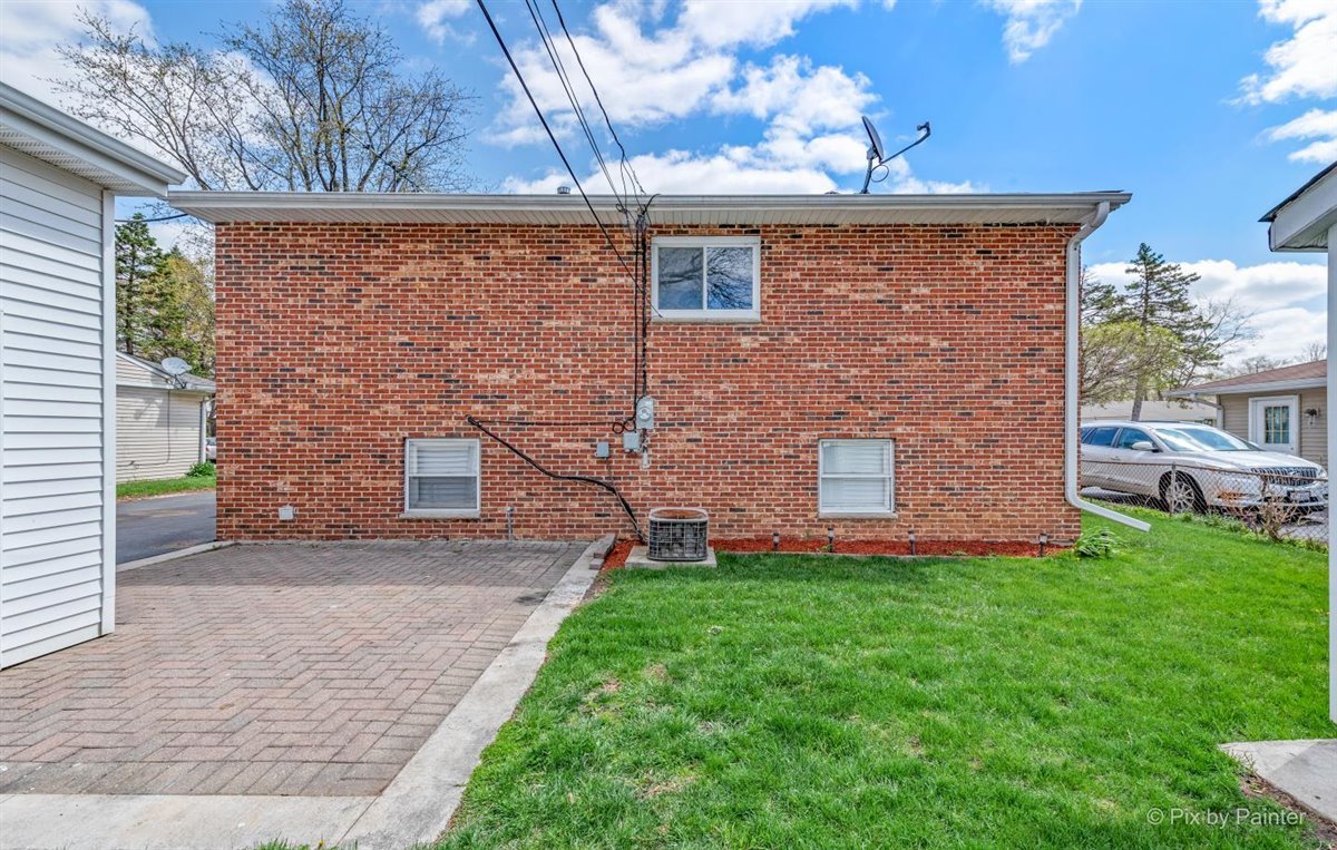 52 Wren Road Carpentersville, IL 60110 - Photo 22 of 24