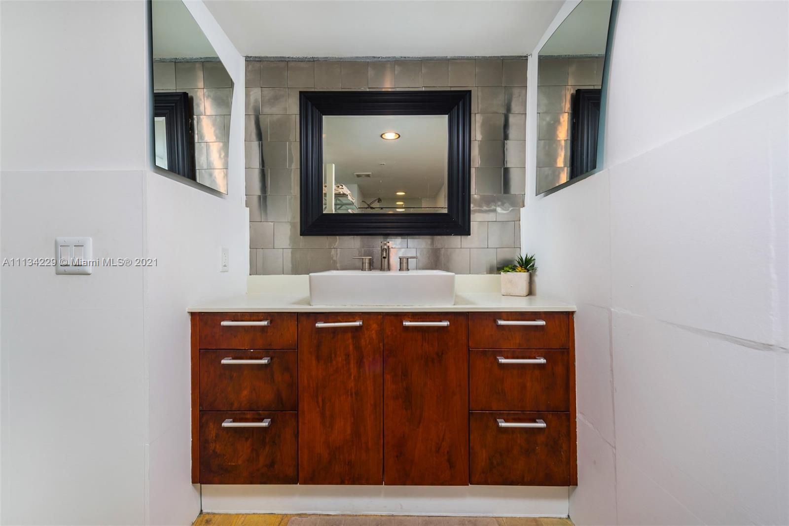 1577 Bay Road, Unit 207 Miami Beach, FL 33139 - Photo 8 of 15 Gallery Image 8
