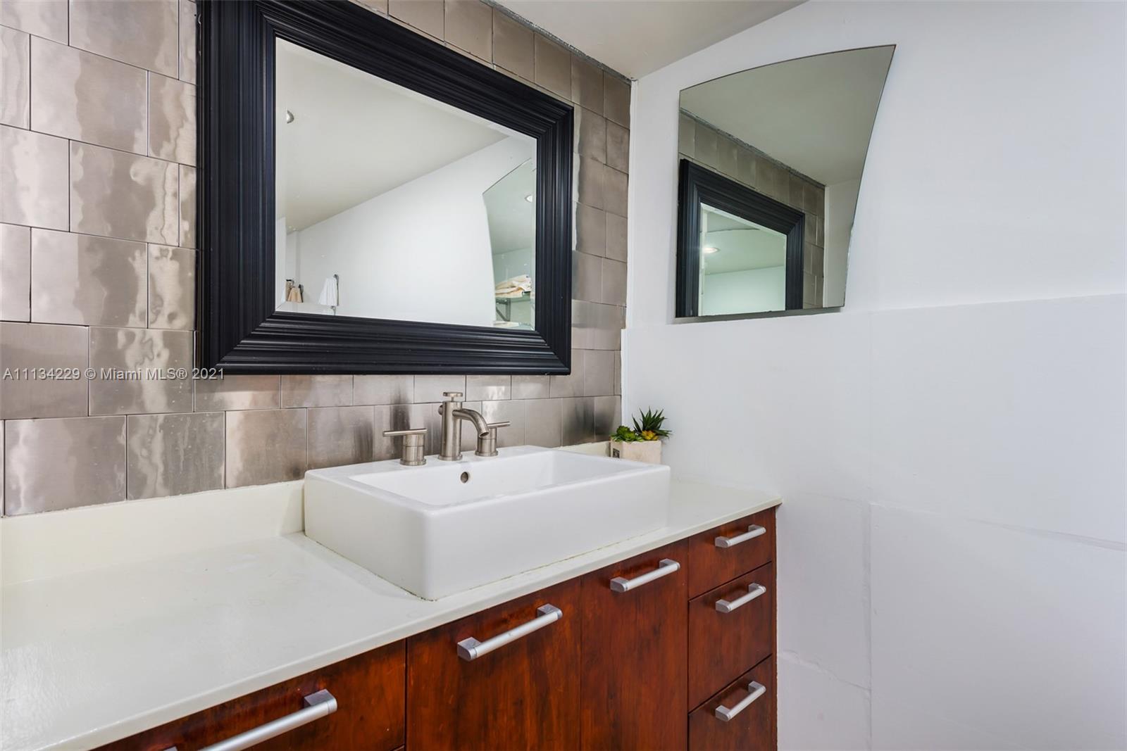 1577 Bay Road, Unit 207 Miami Beach, FL 33139 - Photo 9 of 15 Gallery Image 9