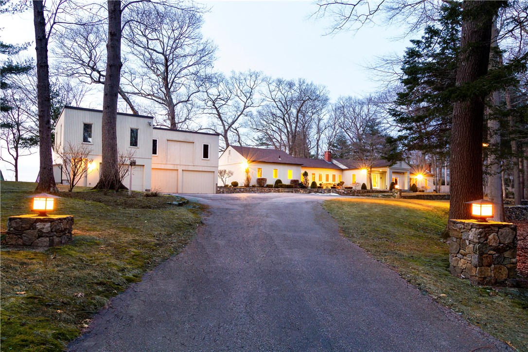 25 Pojac Point Road North Kingstown, RI 02852 - Photo 3 of 40 Welcome home!