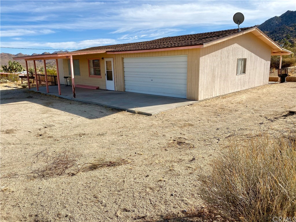 61881 Joshua Trail Joshua Tree, CA 92252 - Photo 3 of 22