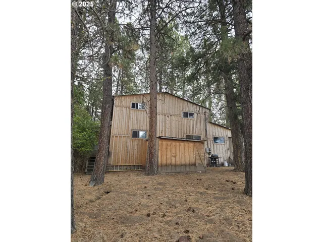 a backyard of a house