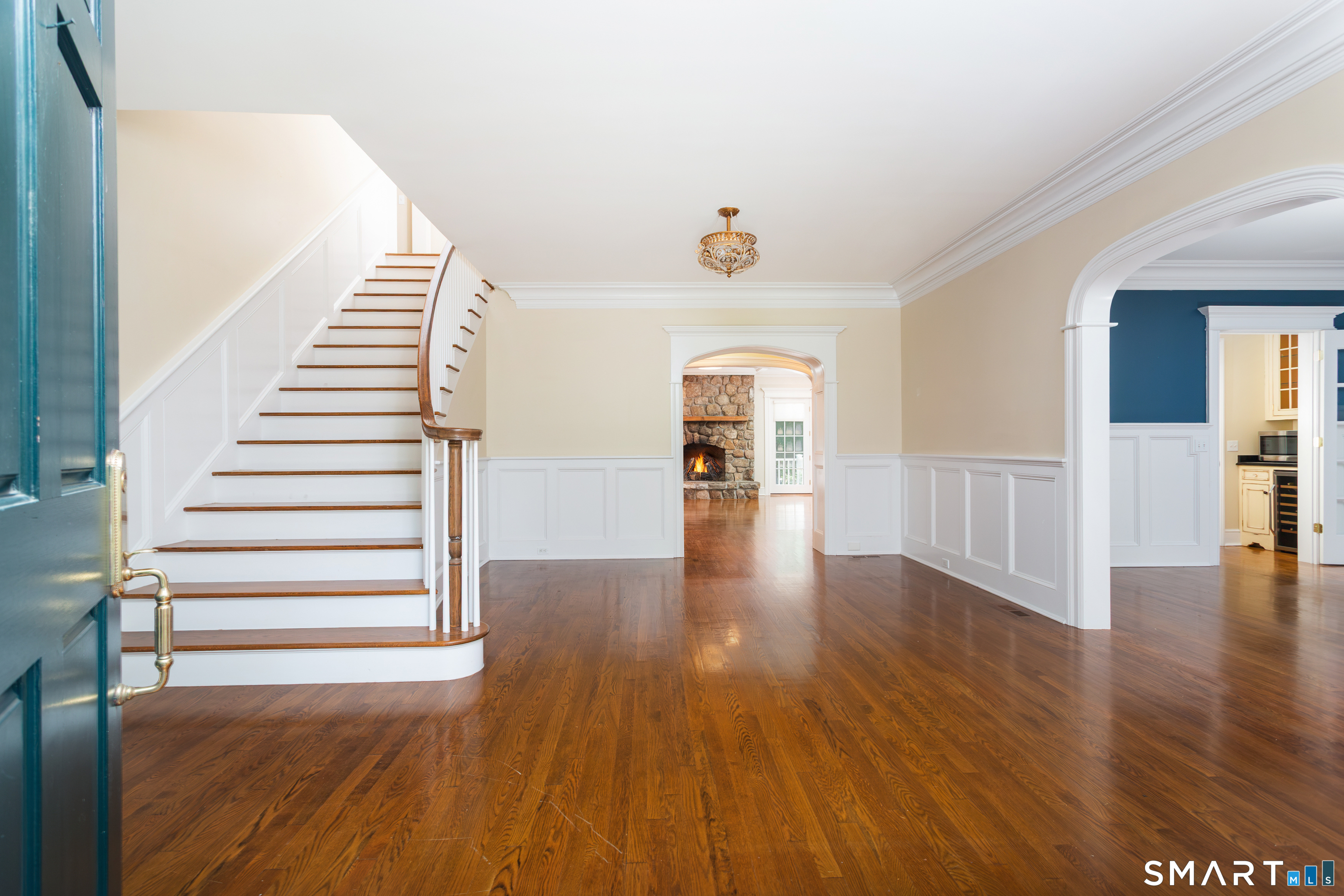 7 Old Hyde Road Weston, CT 06883 - Photo 2 of 40