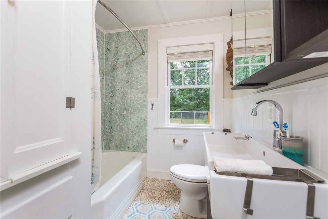 3727 Old Post Road Charlestown, RI 02813 - Photo 15 of 26