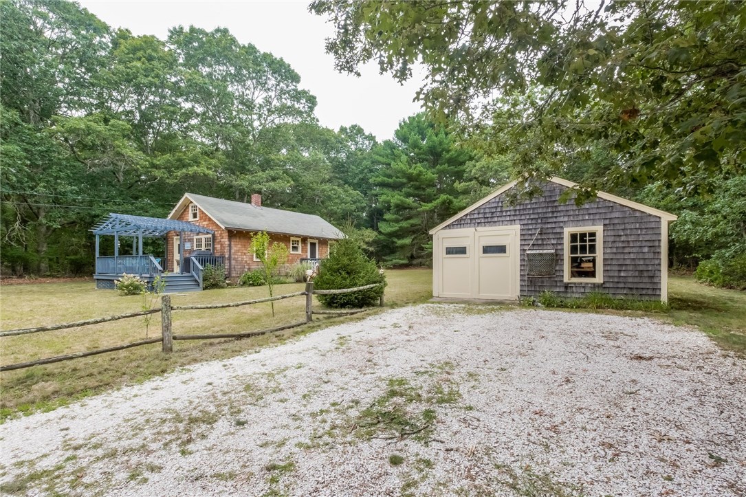 3727 Old Post Road Charlestown, RI 02813 - Photo 3 of 26