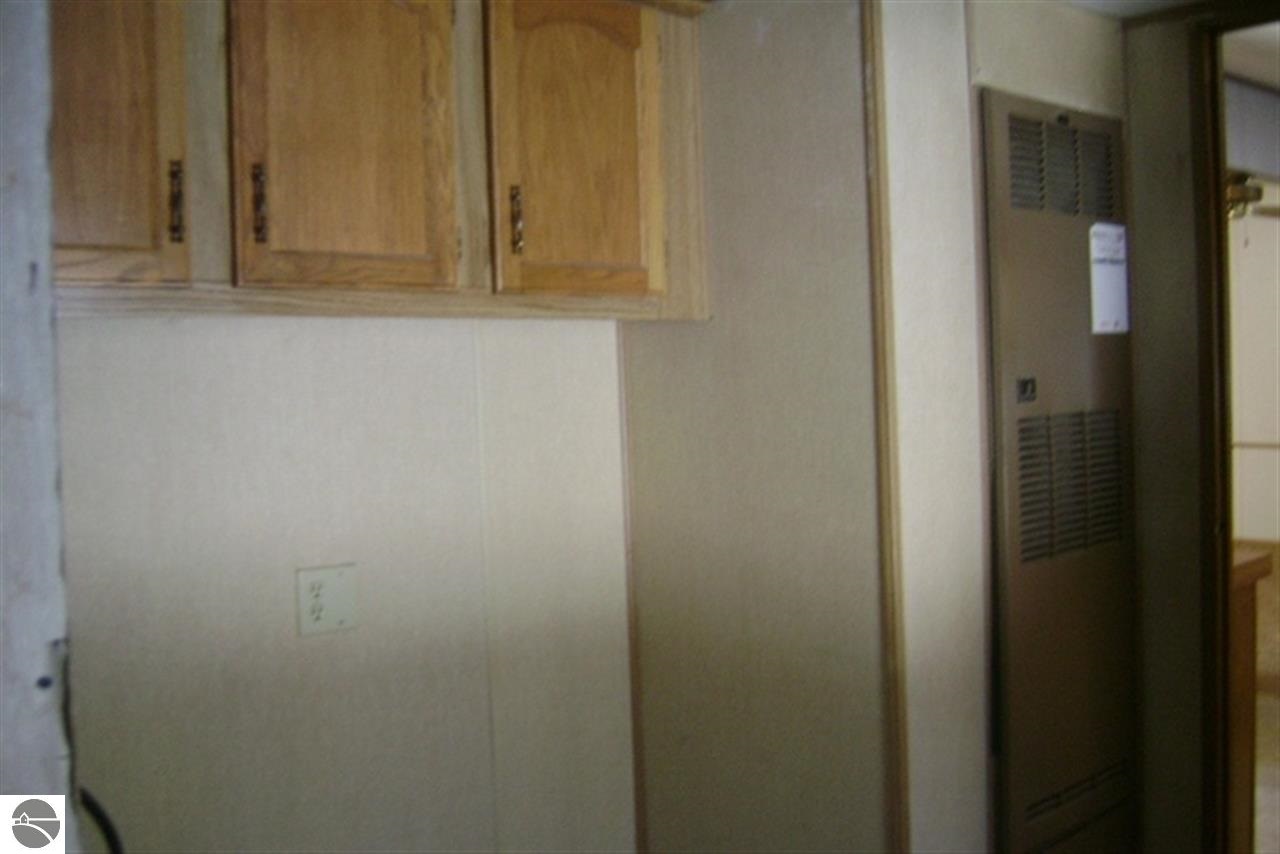 6940 Karlin Road Interlochen, MI 49643 - Photo 28 of 42 1780987-27.JPG
